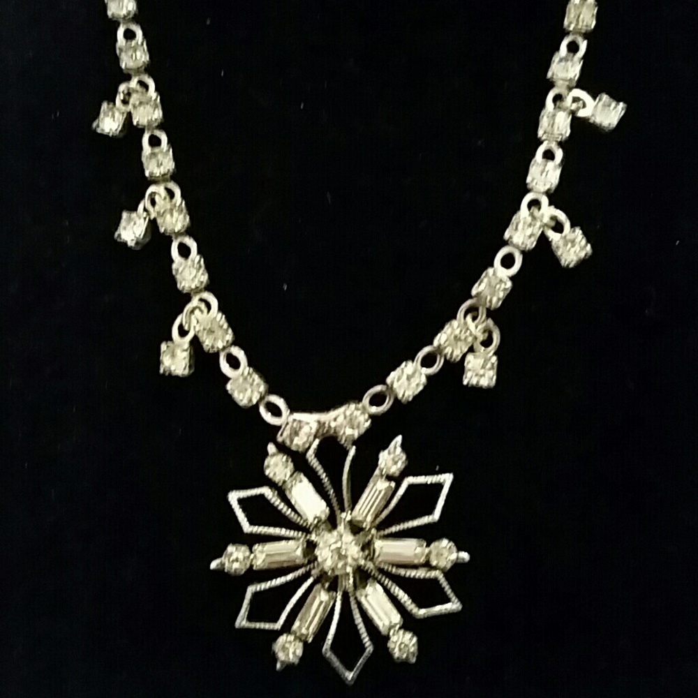 VINTAGE NECKLACE - Picture 2 of 3